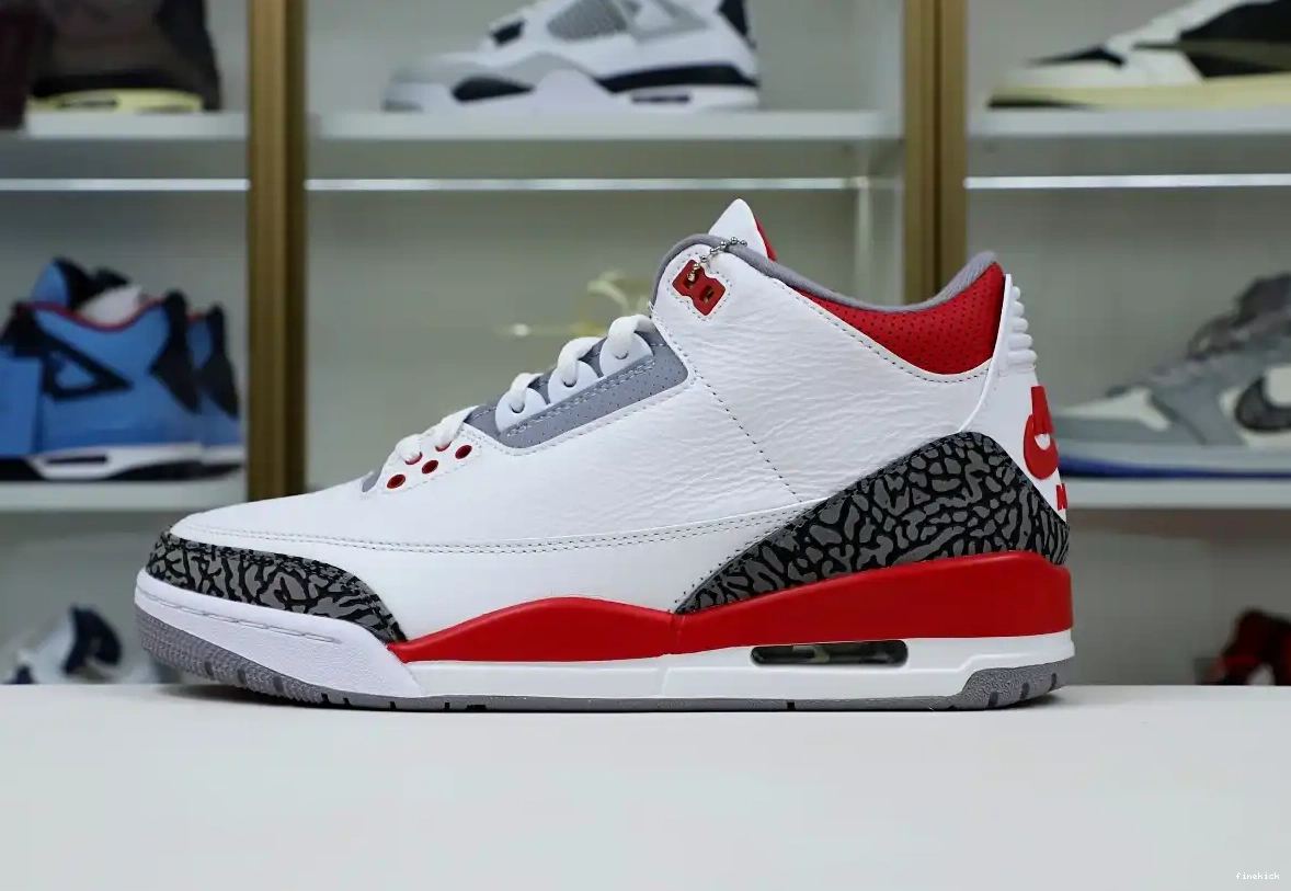 JORDAN AIR 3RETRO